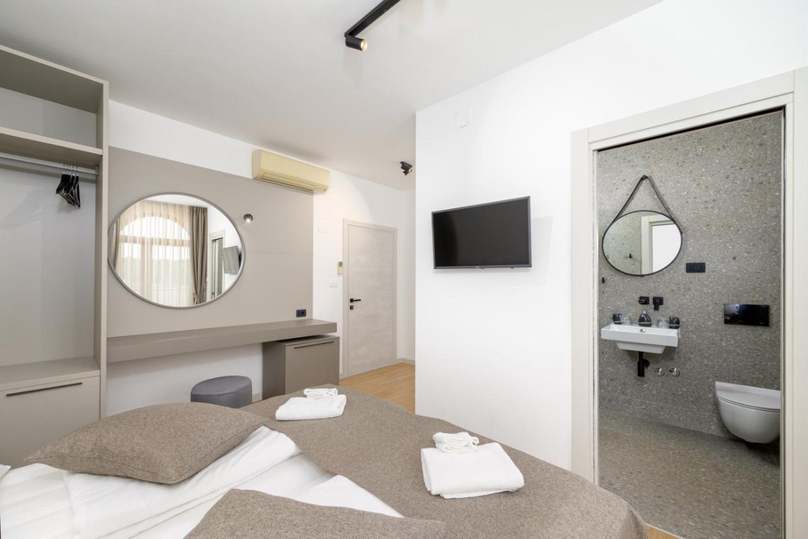 Rooms Luna Sol Krnica Esterno foto